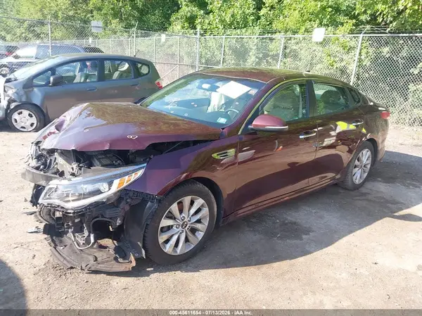 5XXGT4L36JG265959 2018 KIA OPTIMA - Image 2