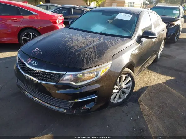 5XXGT4L36JG267940 2018 KIA OPTIMA - Image 2