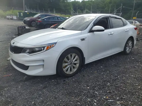 5XXGT4L36JG268165 2018 KIA OPTIMA - Image 1