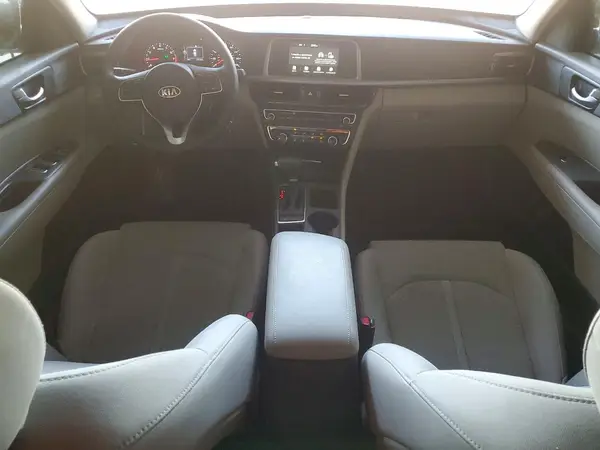5XXGT4L36JG268389 2018 KIA OPTIMA - Image 8
