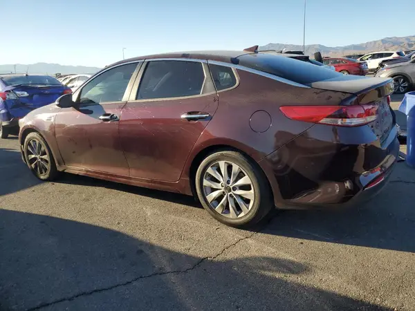 5XXGT4L36JG268568 2018 KIA OPTIMA - Image 2