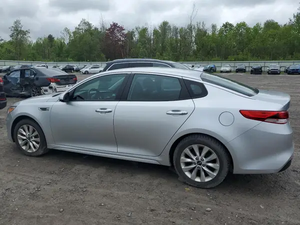 5XXGT4L36JG268599 2018 KIA OPTIMA - Image 2
