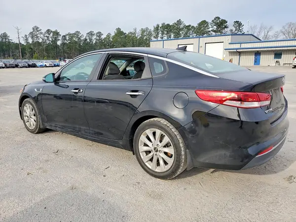 5XXGT4L36JG268747 2018 KIA OPTIMA - Image 2