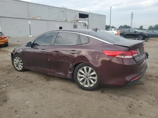 5XXGT4L36JG269753 2018 KIA OPTIMA - Image 2
