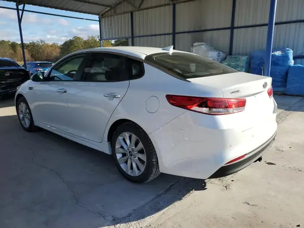 5XXGT4L36JG270353 2018 KIA OPTIMA - Image 2