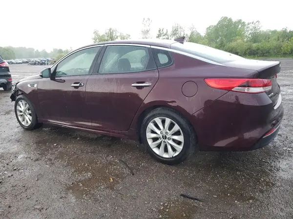 5XXGT4L36JG270692 2018 KIA OPTIMA - Image 2
