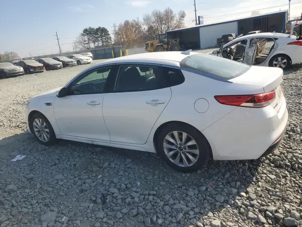 5XXGT4L36JG271681 2018 KIA OPTIMA - Image 2