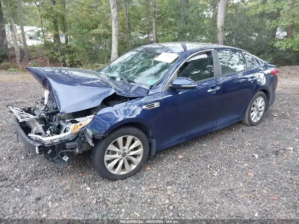 5XXGT4L36JG272748 2018 KIA OPTIMA - Image 2
