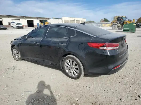 5XXGT4L36JG273513 2018 KIA OPTIMA - Image 2