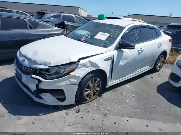5XXGT4L36KG275294 2019 KIA OPTIMA - Image 2