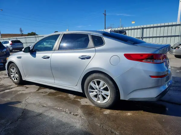 5XXGT4L36KG276493 2019 KIA OPTIMA - Image 2