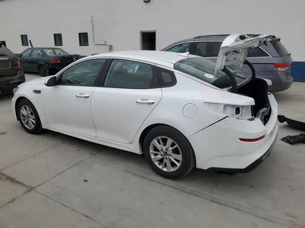 5XXGT4L36KG276607 2019 KIA OPTIMA - Image 2