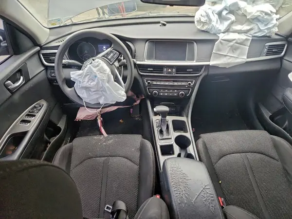 5XXGT4L36KG279460 2019 KIA OPTIMA - Image 8