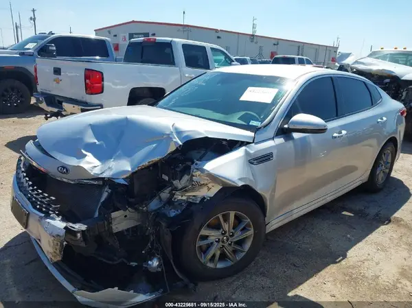 5XXGT4L36KG283430 2019 KIA OPTIMA - Image 2