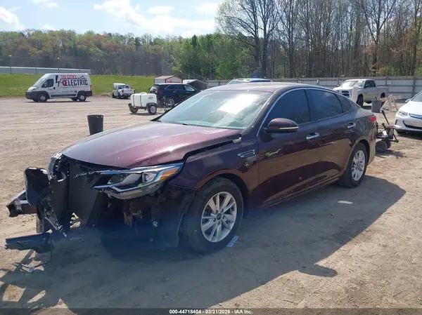 5XXGT4L36KG284142 2019 KIA OPTIMA - Image 2