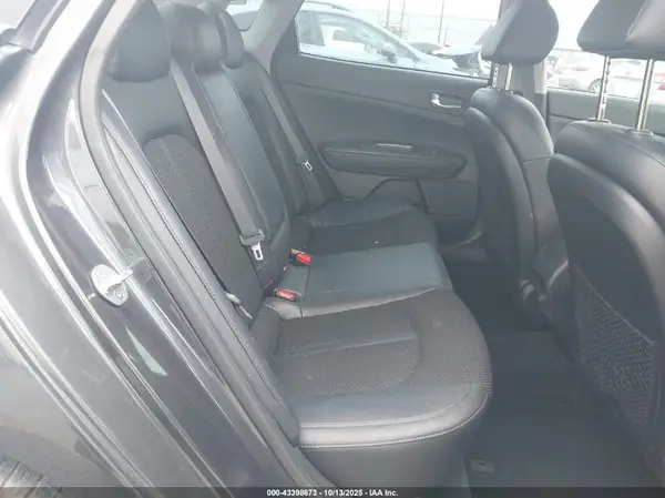 5XXGT4L36KG293729 2019 KIA OPTIMA - Image 8