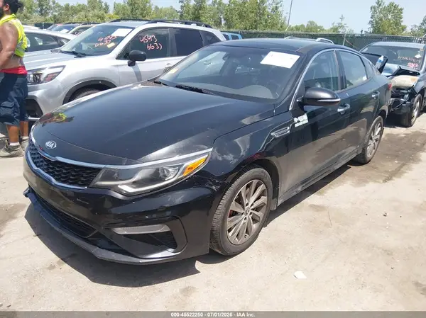 5XXGT4L36KG295318 2019 KIA OPTIMA - Image 2