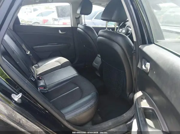 5XXGT4L36KG295318 2019 KIA OPTIMA - Image 8