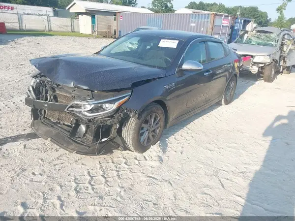 5XXGT4L36KG297828 2019 KIA OPTIMA - Image 2
