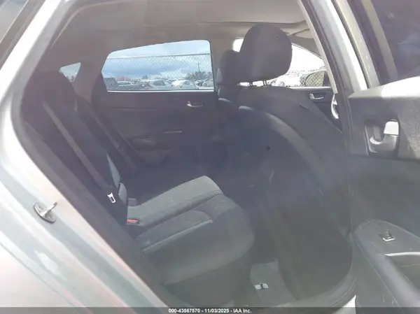 5XXGT4L36KG300887 2019 KIA OPTIMA - Image 8