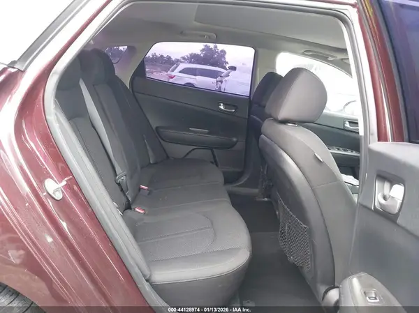 5XXGT4L36KG303367 2019 KIA OPTIMA - Image 8