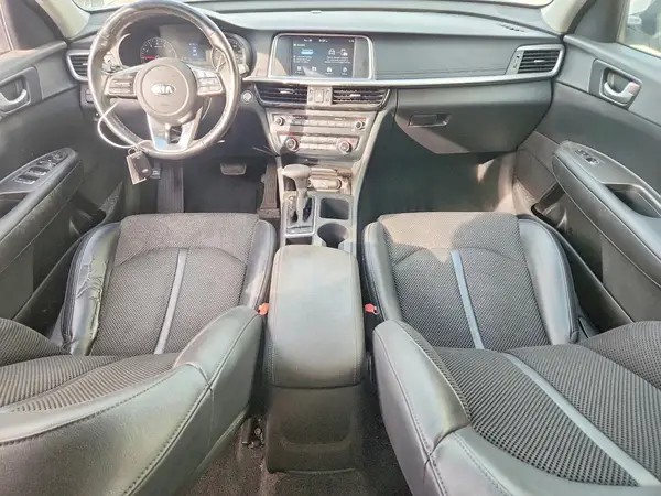 5XXGT4L36KG305426 2019 KIA OPTIMA - Image 8