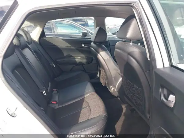 5XXGT4L36KG305541 2019 KIA OPTIMA - Image 8