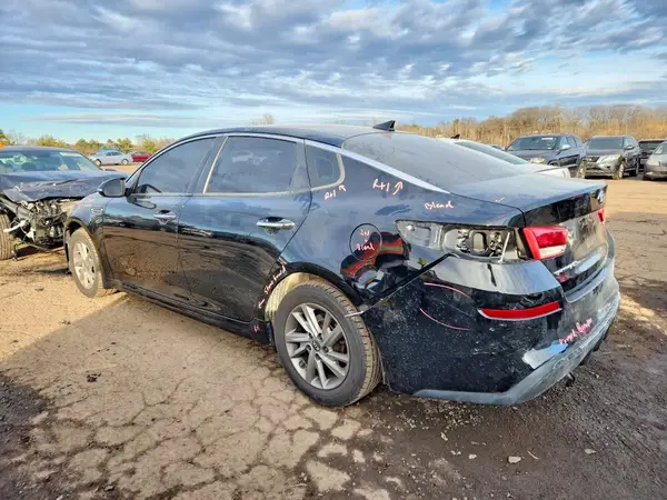 5XXGT4L36KG308195 2019 KIA OPTIMA - Image 2