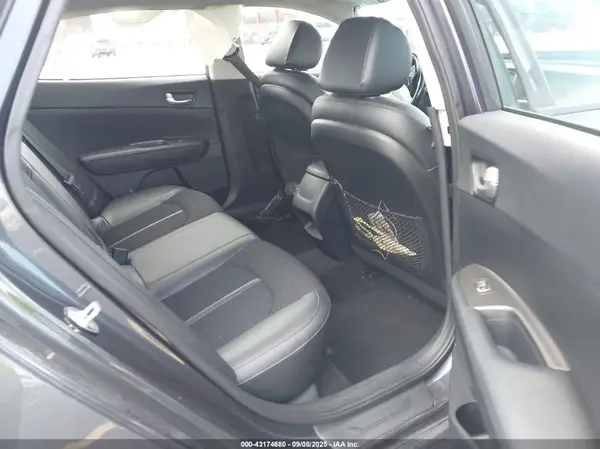 5XXGT4L36KG310173 2019 KIA OPTIMA - Image 8