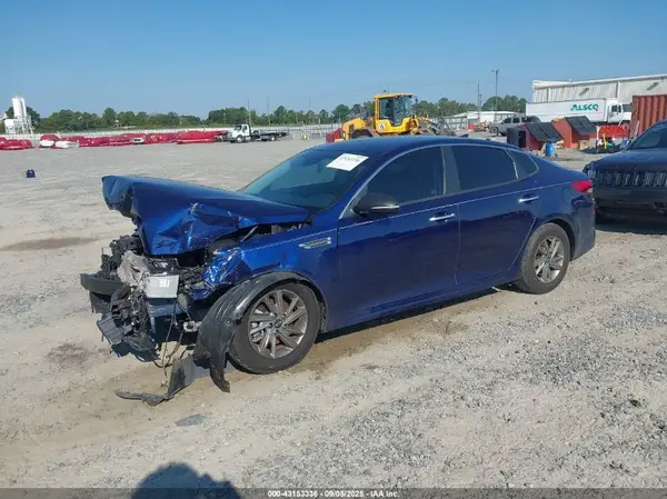 5XXGT4L36KG312585 2019 KIA OPTIMA - Image 2