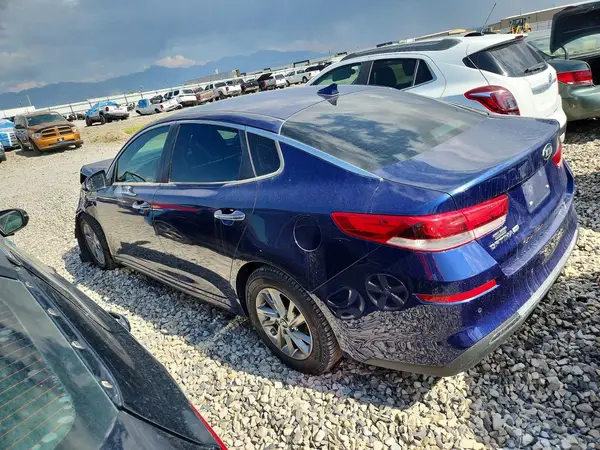 5XXGT4L36KG312618 2019 KIA OPTIMA - Image 2