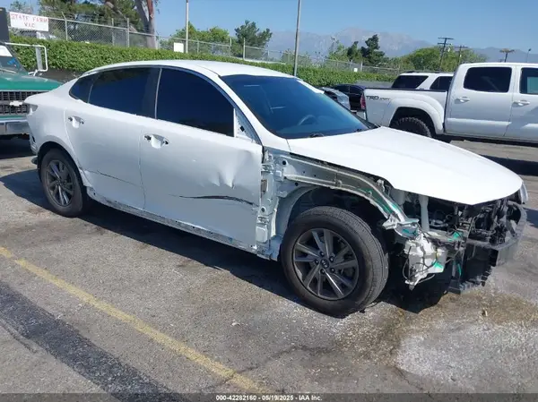 5XXGT4L36KG313302 2019 KIA OPTIMA - Image 1