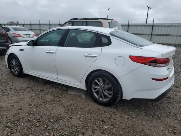 5XXGT4L36KG318497 2019 KIA OPTIMA - Image 2