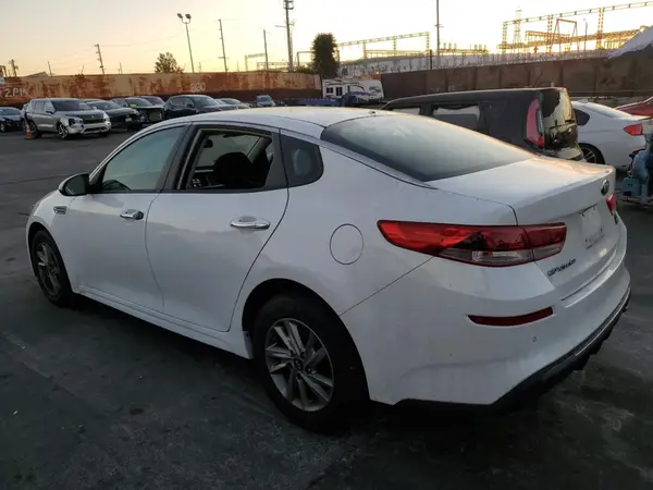 5XXGT4L36KG318516 2019 KIA OPTIMA - Image 2