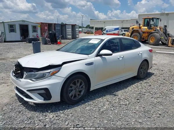 5XXGT4L36KG318595 2019 KIA OPTIMA - Image 2