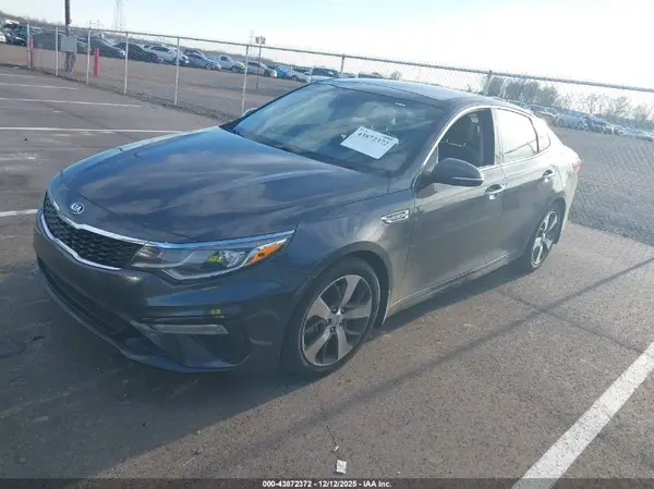 5XXGT4L36KG321724 2019 KIA OPTIMA - Image 2