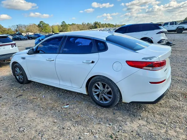 5XXGT4L36KG325207 2019 KIA OPTIMA - Image 2