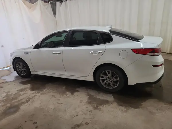 5XXGT4L36KG326261 2019 KIA OPTIMA - Image 2