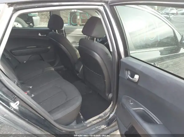 5XXGT4L36KG326826 2019 KIA OPTIMA - Image 8