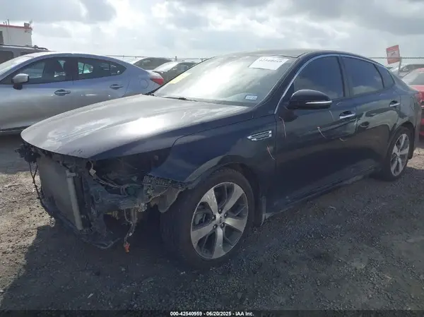 5XXGT4L36KG332125 2019 KIA OPTIMA - Image 2