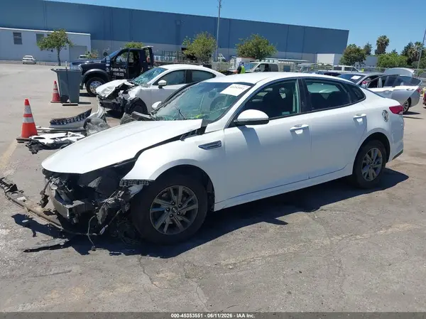 5XXGT4L36KG335753 2019 KIA OPTIMA - Image 2