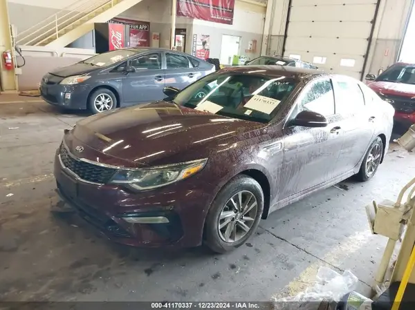 5XXGT4L36KG337213 2019 KIA OPTIMA - Image 2