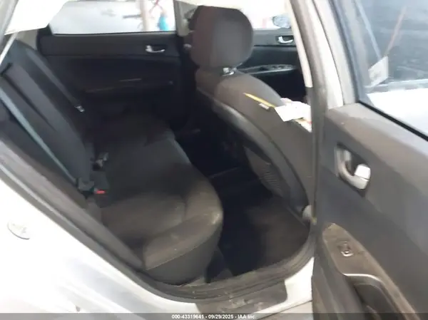 5XXGT4L36KG339575 2019 KIA OPTIMA - Image 8