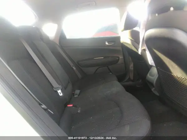 5XXGT4L36KG344923 2019 KIA OPTIMA - Image 8
