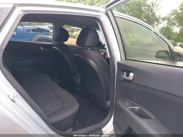 5XXGT4L36KG347403 2019 KIA OPTIMA - Image 8