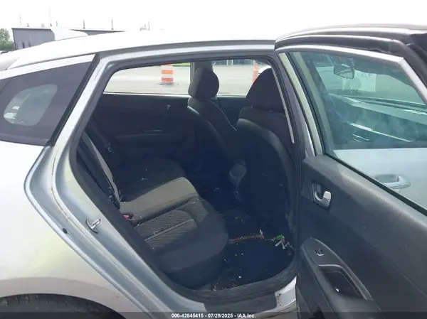 5XXGT4L36KG347868 2019 KIA OPTIMA - Image 8