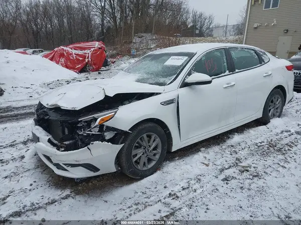 5XXGT4L36KG348082 2019 KIA OPTIMA - Image 2