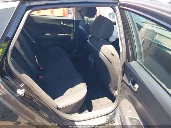 5XXGT4L36KG353072 2019 KIA OPTIMA - Image 8