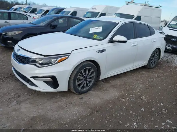 5XXGT4L36KG354755 2019 KIA OPTIMA - Image 2