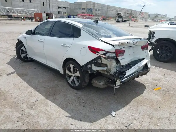 5XXGT4L36KG356375 2019 KIA OPTIMA - Image 2